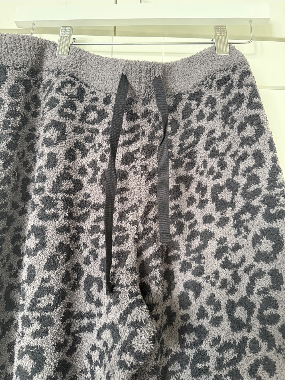 Cozy Leopard-Print Knit Lounge Pants - Dark Gray - Picture 2 of 5